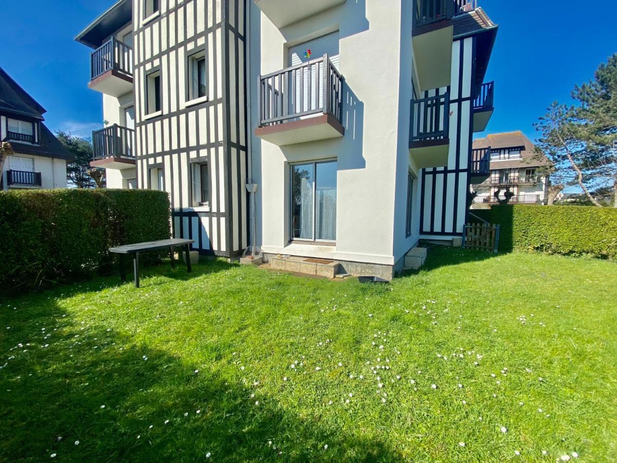 Superbe Appartement Avec Jardin Ensoleille Blonville-sur-Mer Exteriér fotografie